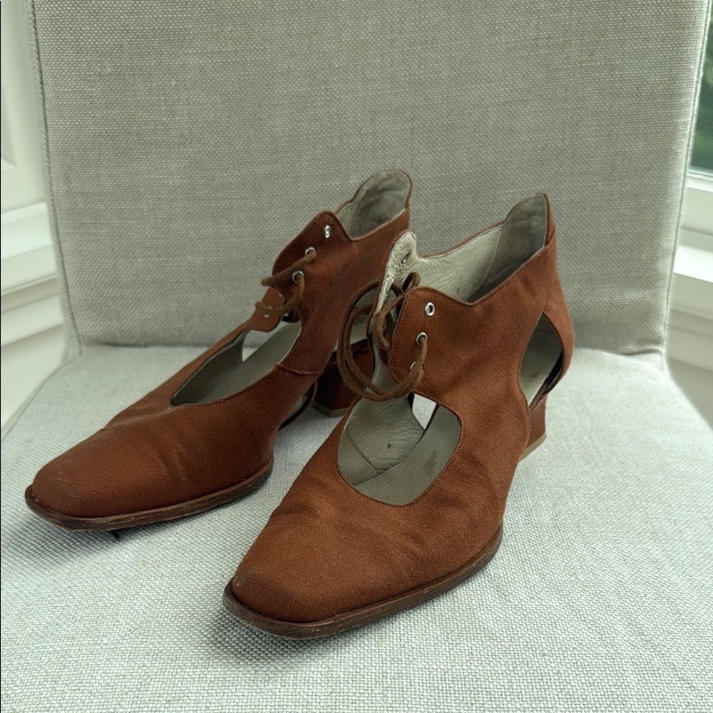 Brown Cutout Lace-Up Shoes Moschino Italian VINTAGE
